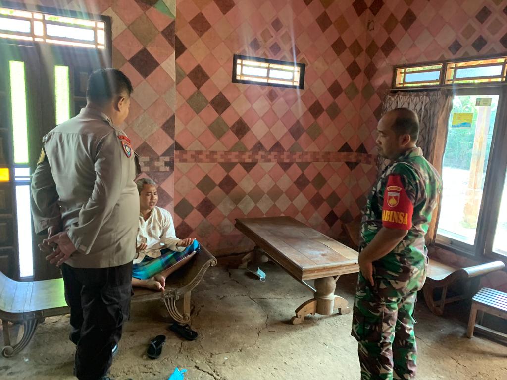 TNI- Polri Berhasil Evakuasi ODGJ