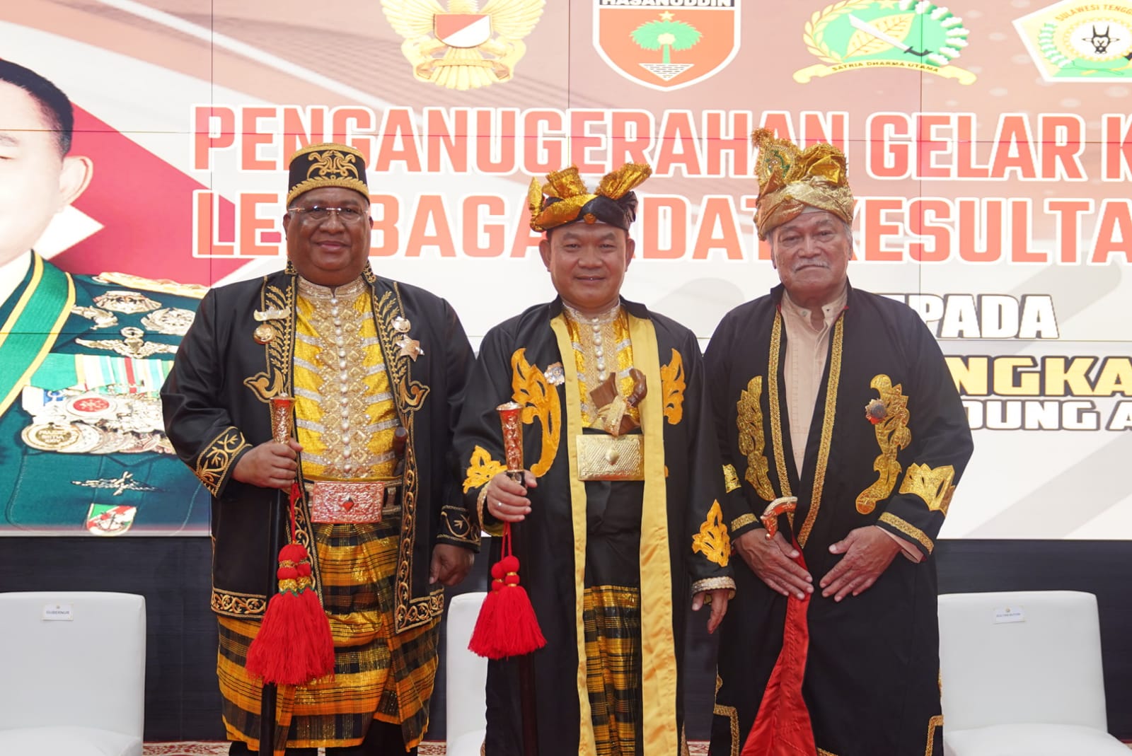 Kasad Terima Gelar Kehormatan Adat Kesultanan Buton