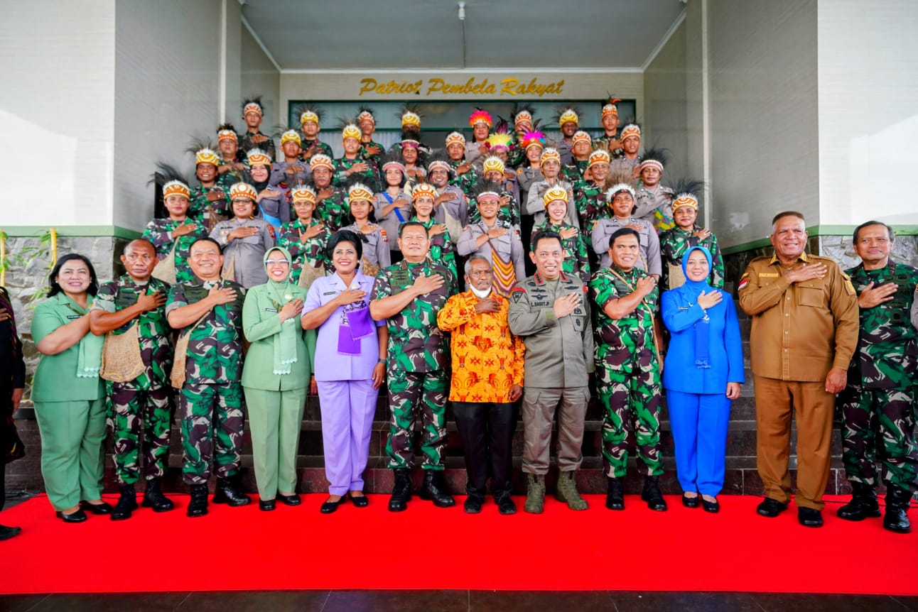 Kapolri : TNI-Polri Solid dan Siap Kawal Program Pemerintah