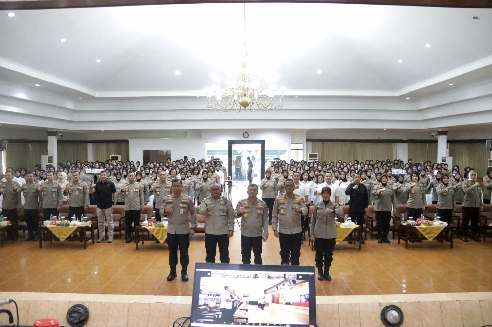 Kapolda Jateng Gelar Pertemuan Rutin Profil Polisi Wanita