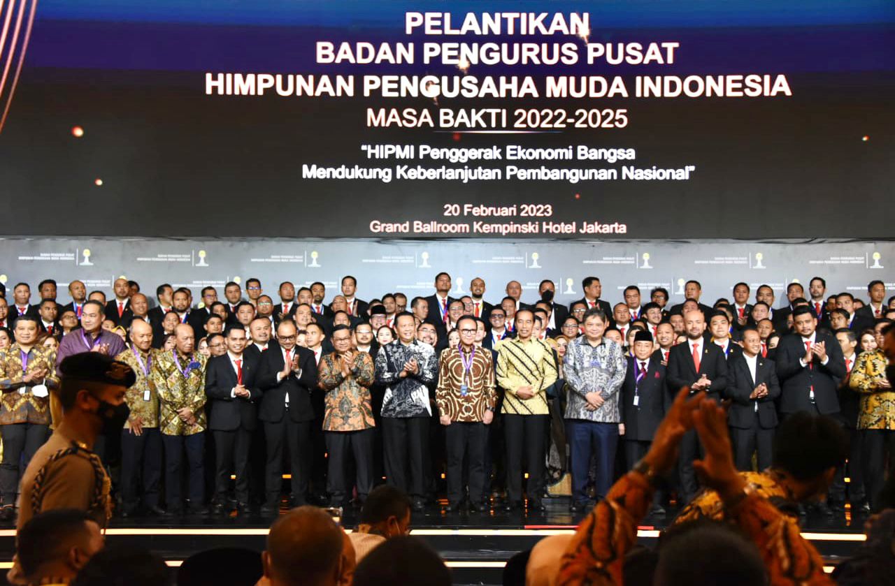 Pelantikan HIPMI, Ketua MPR RI Ajak Pengusaha Muda Kampanyekan Belanja Produk Dalam Negeri