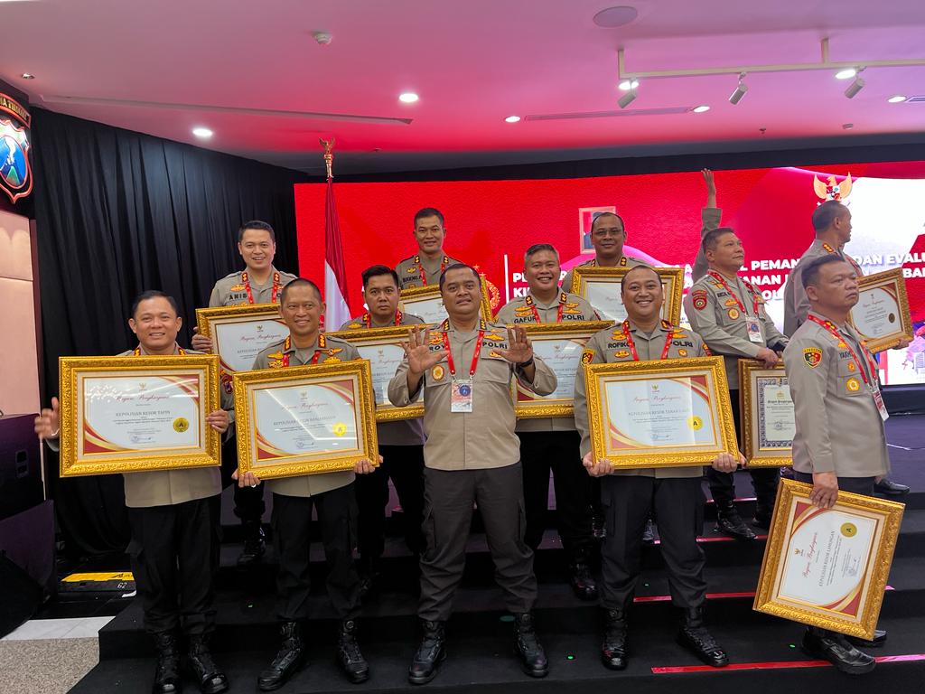 Torehkan Prestasi, 8 Polres/Ta dan 1 Satker Terima Penghargaan dari Kementerian PANRB