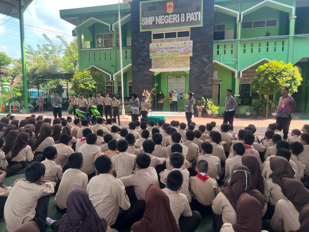 Dilarang Pakai Kanlpot Brong dan Balap Liar, Satlantas Polresta Pati Berikan Pemahaman ke Siswa-Siswi