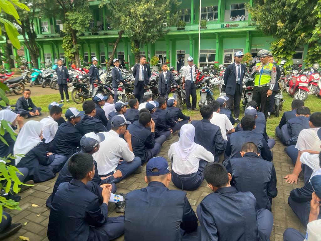 Peringatan Penting!!! Satlantas Melarang Siswa Siswi Pakai Kendaraan