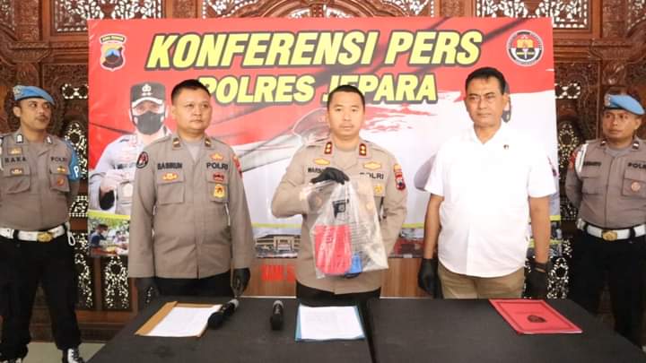 Kasus Pornografi Via Media Sosial Dibekuk Polisi