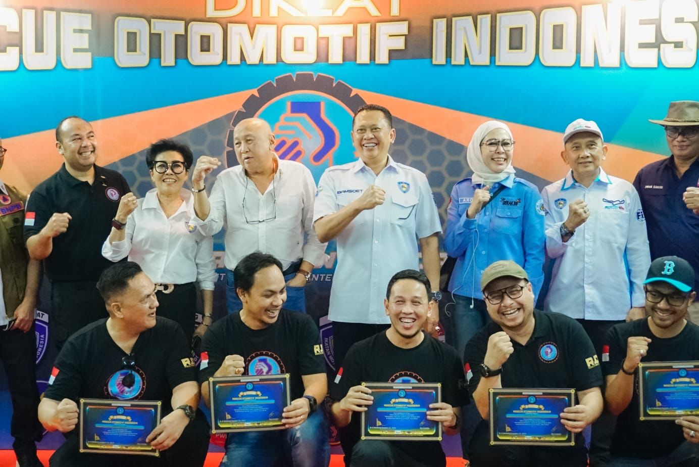 Bambang Soesatyo Tutup Diklat Rescue Otomotif Indonesia