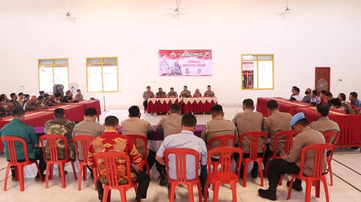 Berbagai Keluhan Warga, AKBP Warsono Buka Jumat Curhat
