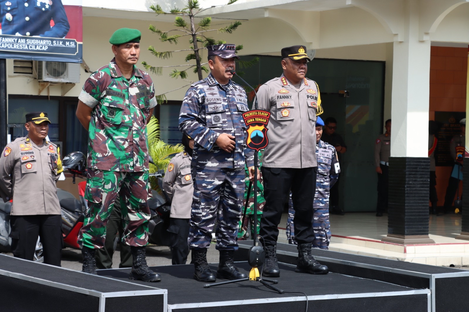 TNI – Polri Gelar Mudik Balik Gratis ke Jakarta