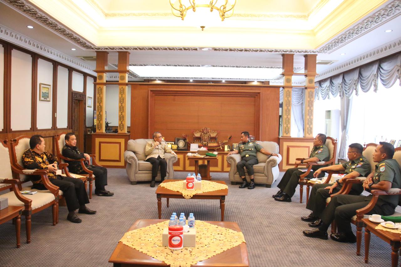 Petinggi Nomor Satu Tanjungpura Datangi Gubernur Kalbar