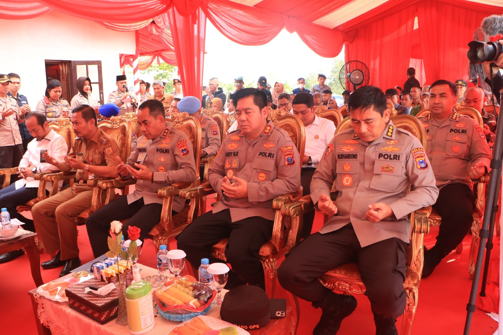 Irjen Pol Andi Rian Djajadi Resmikan Program Bedah Rumah