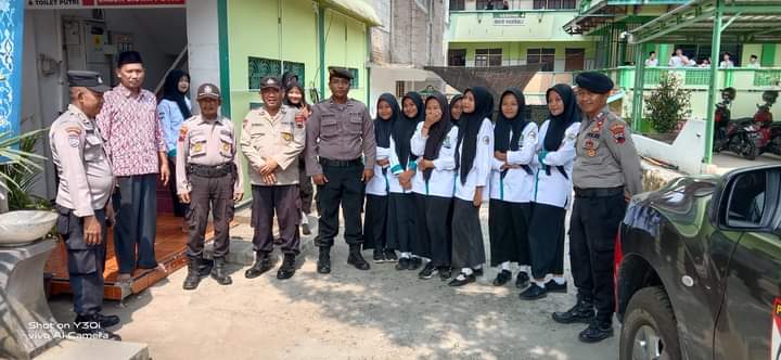 Selamatkan Generasi Muda, Ipda Joko Suhaji Berikan Edukasi Pelajar MA