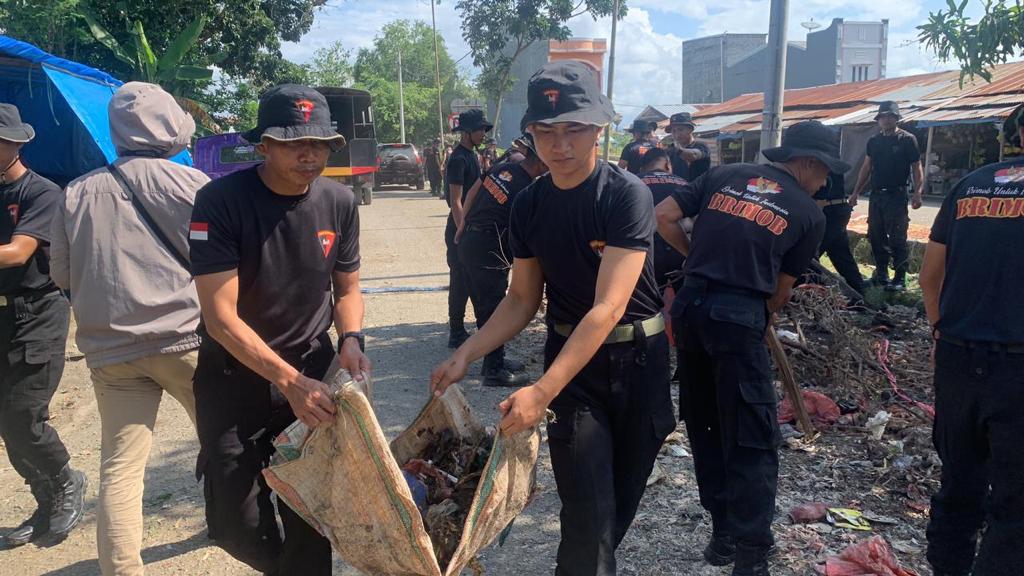 Tuntaskan Masalah Sampah di Pasar Sentral Palakka