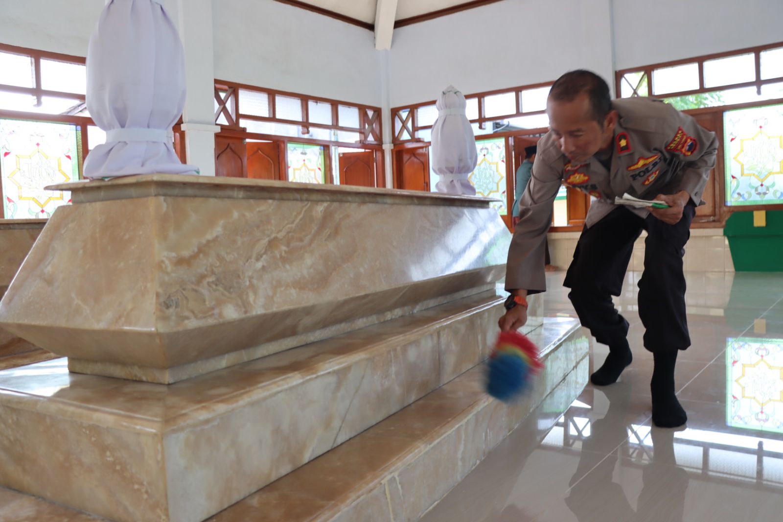 HUT Bhayangkara ke-77, Polres Kendal Giat Revitalisasi Situs Budaya