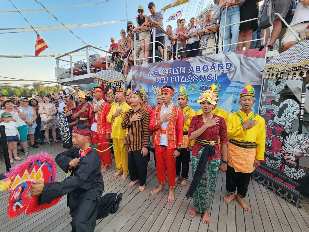 Jadi Perhatian Dunia, KRI Bima Suci Primadona L’Armada Rouen 2023