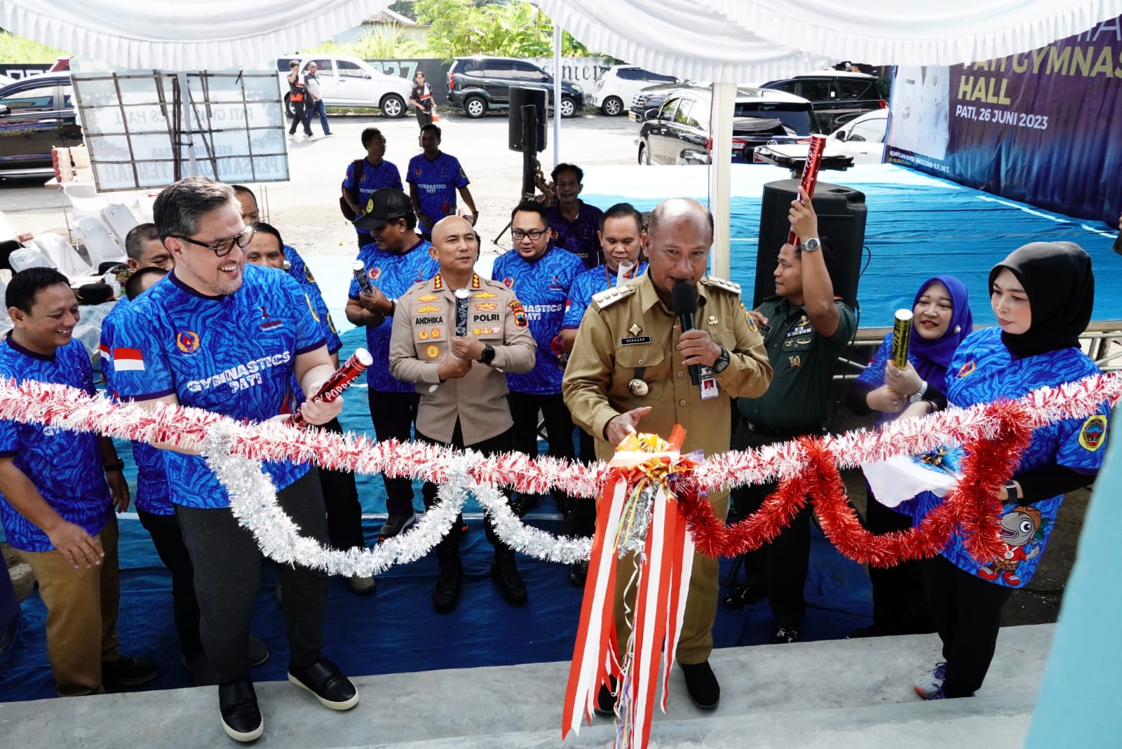 Cabor Senam !!! Henggar Resmikan Gymnastic Sport Hall