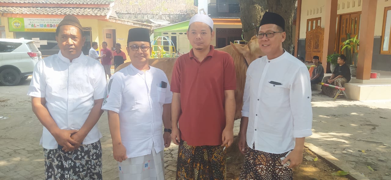 DPC Gerindra Rembang Qurban 4 Sapi dan 5 Ekor Domba