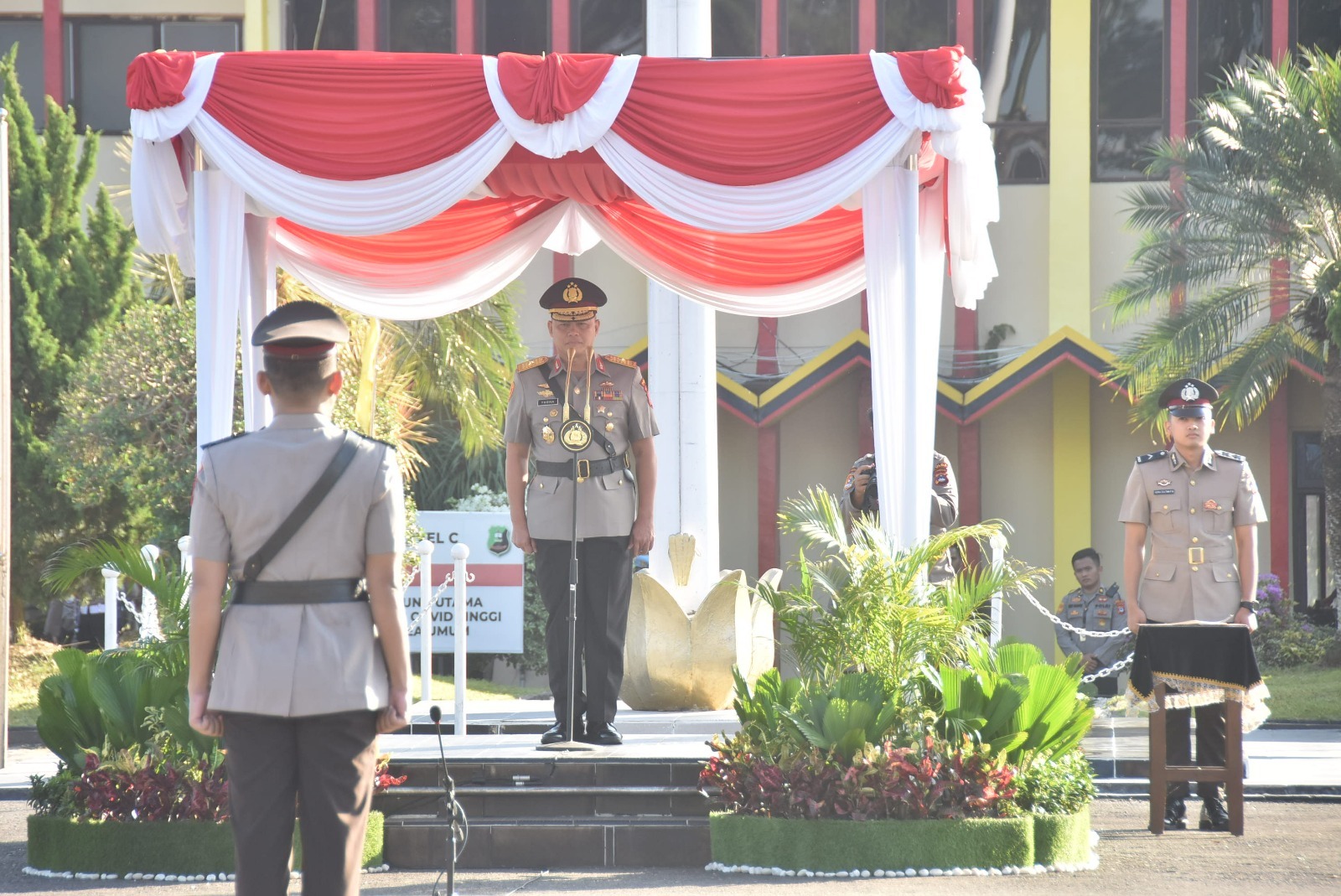 Lantik Ratusan Bintara Polri, Wakapolda Kalsel Berharap Jadilah Pelindung, Pengayom dan Pelayan Masyarakat