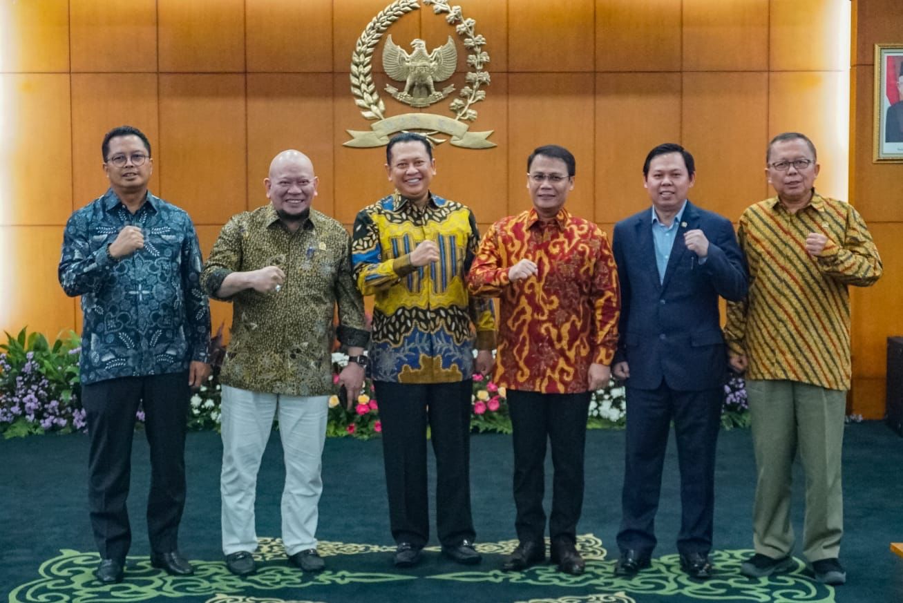 Laporan Kinerja !!! Rapat Konsultasi Pimpinan MPR RI dengan Pimpinan DPD RI
