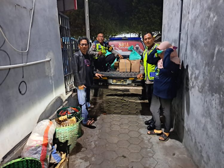 Polisi Razia Satu Rumah “Matur Pak Kapolsek”