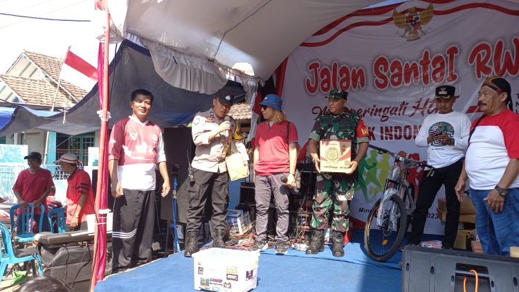 Kemerdekaan RI ke 78, Gus Imron dan Ribuan Warga Ikut Lomba