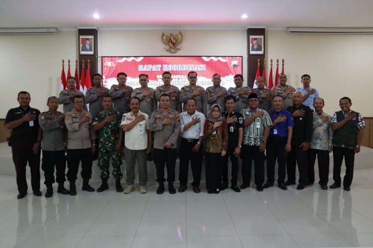 Lindungi Hutan dari Kebakaran, Wakapolres Kudus Gelar Penanganan