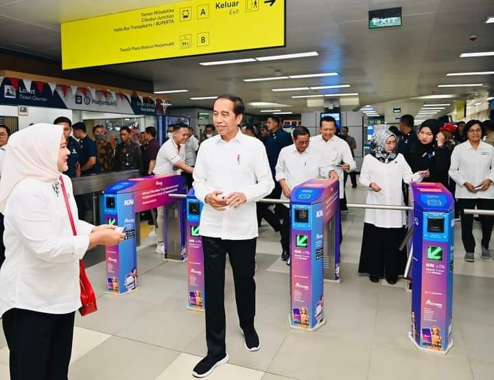 Presiden Jokowi Resmikan LRT Terintegrasi Jabodebek