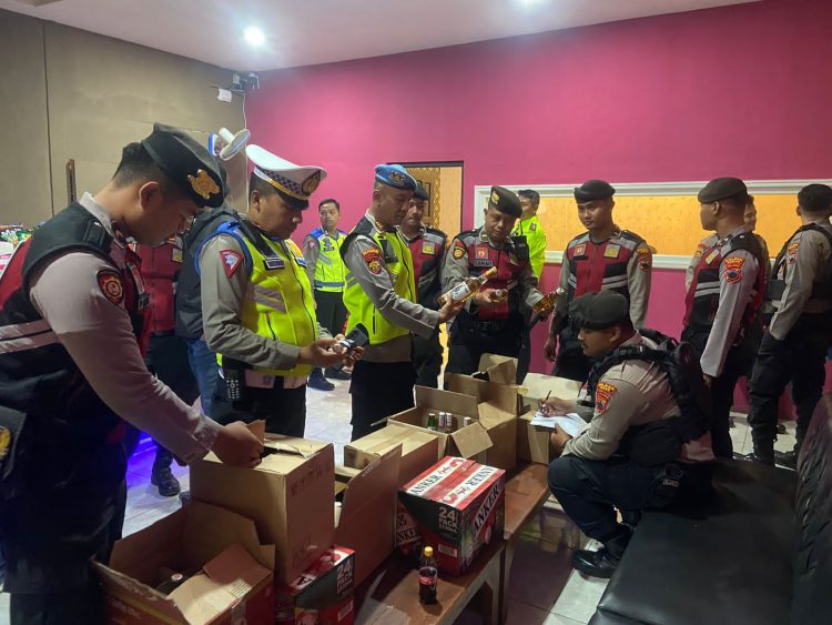 Rutin KRYD, Polisi Amankan Ratusan Miras