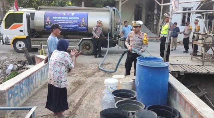 Perhatian dan Peduli Masyarakat Terdampak, Polres Kudus Turunkan Bantuan