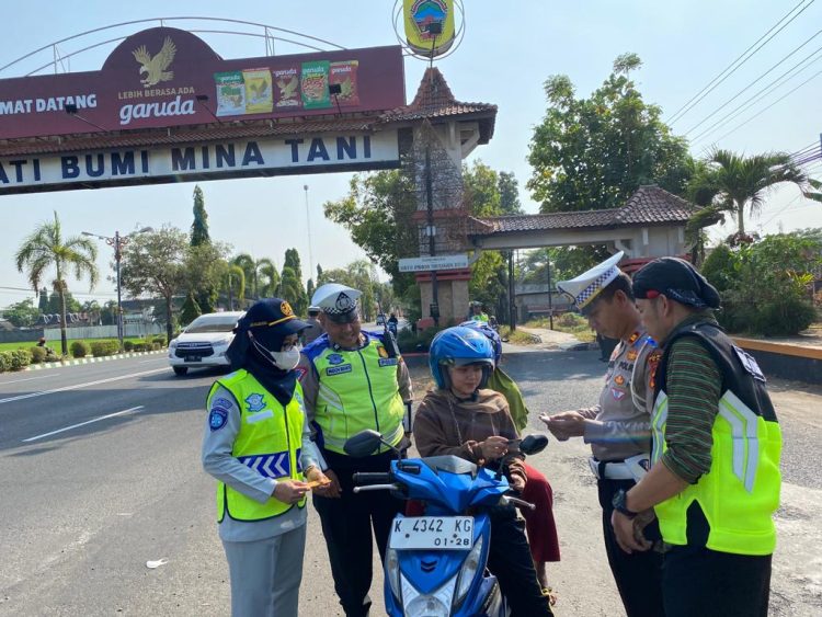 Sosialisasi Tertib Berlalulintas dan Penertiban Pajak Kendaraan Bermotor