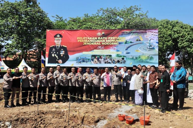 Peletakan Batu Pertama Adalah Kapolda Jateng