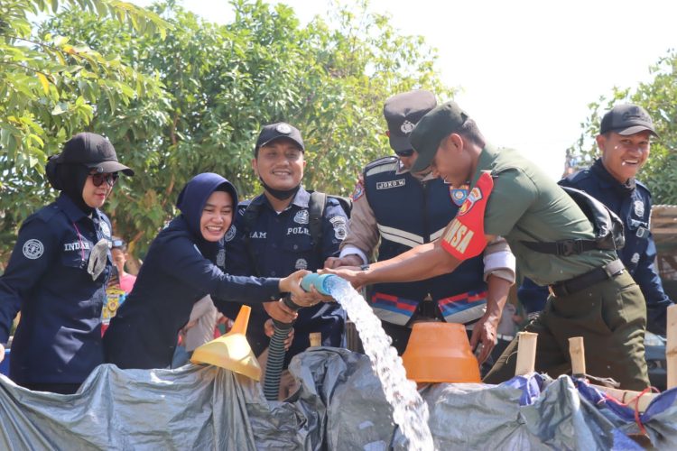 Bakti Sosial Digencarkan, Polresta Pati Turunkan 12 Truck Tangki Air Buat Masyarakat