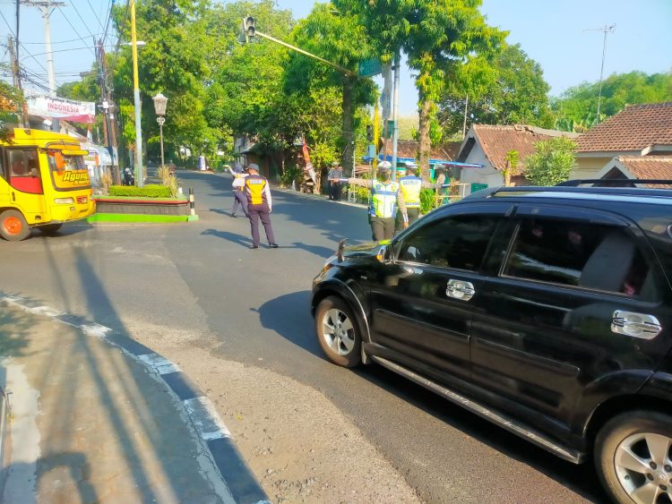 Satlantas Polresta Pati Menindak dan Tilang Para Pelanggar, Berikut Barang Buktinya