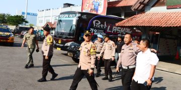 Ratusan Personil Kawal Persipa Pati Vs Deltras FC Sidoarjo