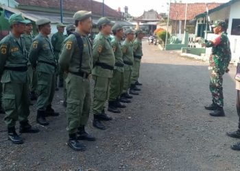 Sinergitas Dibangun, TNI – Polri Berikan Pelatihan Linmas
