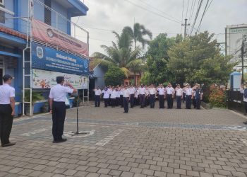 Pertama Masuk Kerja, Teguh Widyatmoko Apresiasi Seluruh Karyawan – Karyawati
