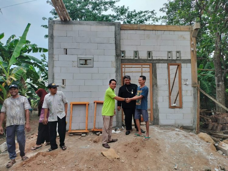 Bantuan RTLH Tepat Sasaran, Kades Pagerharjo dan Camat Widarijaksa Sebut Dua Penerima