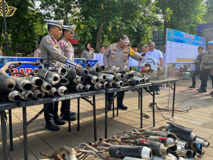 427 Knalpot Brong Dimusnahkan Polisi