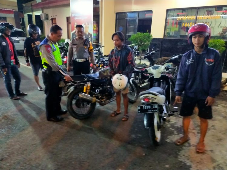 Satlantas Polresta Pati Menindak 54 Pelanggar Knalpot Brong