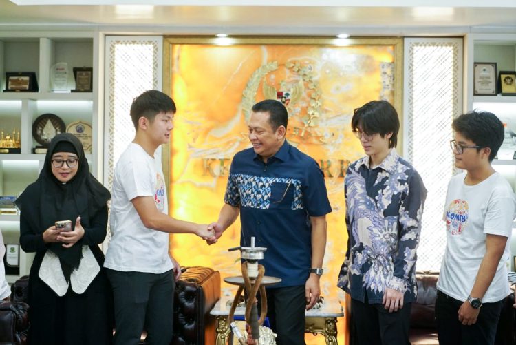 Mesin Pemilah Sampah Karya Komunitas Karya Pelajar