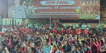 Mapolresta Pati Full Pengemar Indonesia vs Uzbekistan