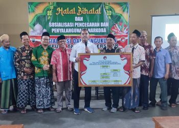 Kasat Resnarkoba Gelar Penyuluhan dan Pengukuhan Kampung Tangguh Bersinar