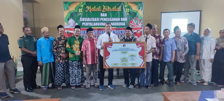 Kasat Resnarkoba Gelar Penyuluhan dan Pengukuhan Kampung Tangguh Bersinar