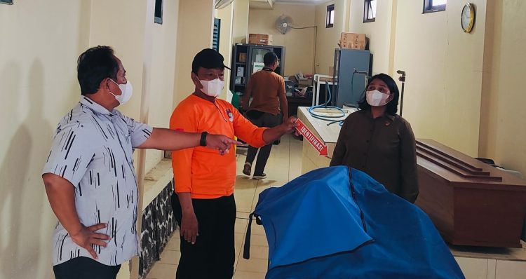 Lagi – Lagi Heboh Ada Mayat, Polsek Gabus Lakukan Olah TKP