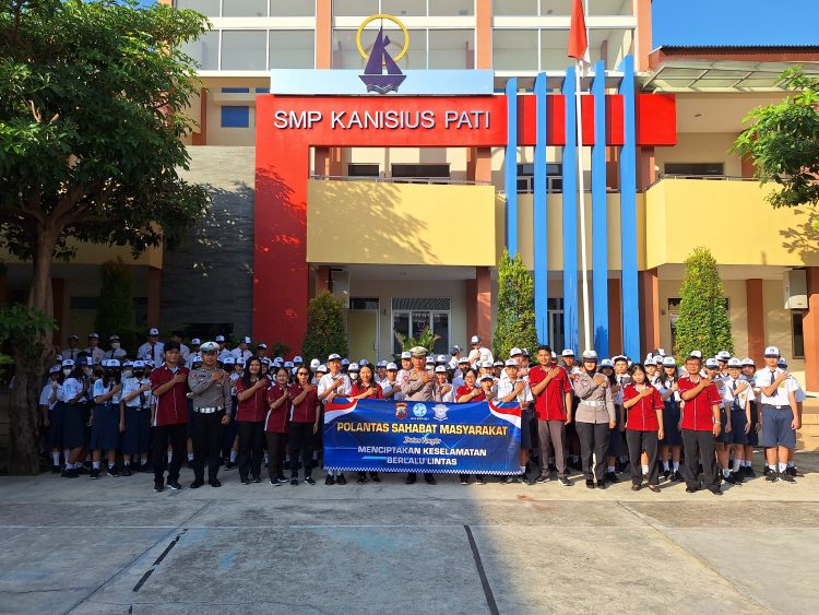 Tingkat SMP dan SMA di Berikan Arahan dan Edukasi Oleh Satlantas Polresta Pati