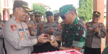 Kejutan HUT Bhayangkara ke 78, Kini Komandan Kodim 0718/Pati Serbu Mapolresta