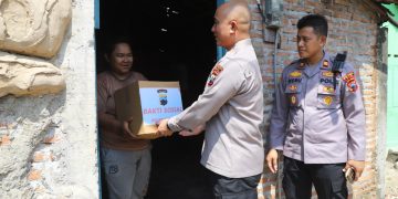 Bakti Sosial! Kombes Pol. Andhika Bayu Adhittama Peduli Warga Dhuafa
