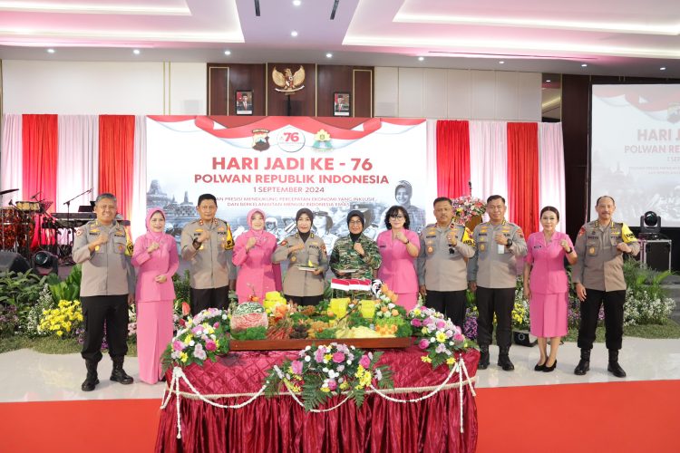 Berprestasi dan Berkembang! Kapolda Jateng Ingatkan Polwan Tingkatkan Kemampuan