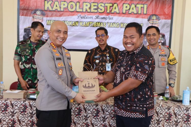 Cegah Gangguan Kamtibmas, Kapolresta Pati Gelar Jumat Curhat
