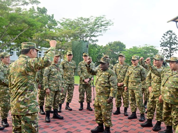 Kabinet Merah Putih Latihan Baris – Berbaris, Bentuk Kedisiplinan