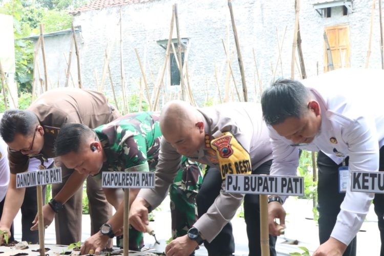 Zoom Meeting Launching Gugus Tugas Polri Serentak